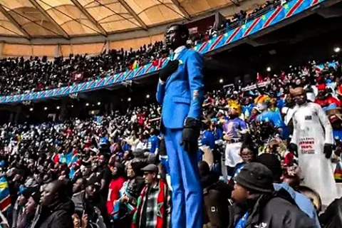 لومومبا.. المشجع الذي تحول إلى أيقونة في مدرجات المغرب